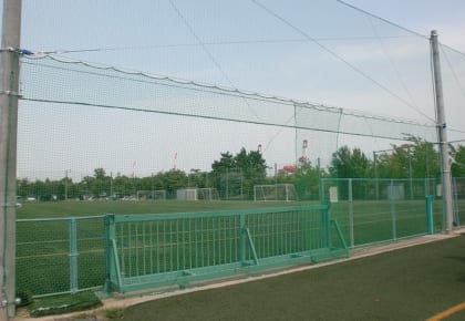 スポーツ施設　神戸市東灘区　カナディアンアカデミー　H7m防球ネット設置工事